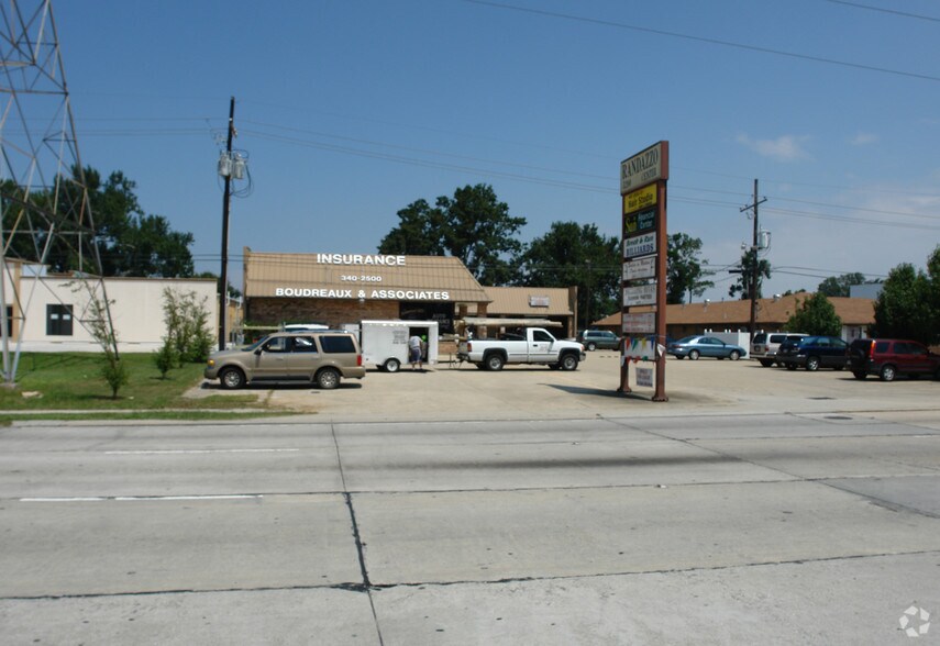 More Photos Of 5128 LaPalco Blvd, Marrero General Retail For Lease