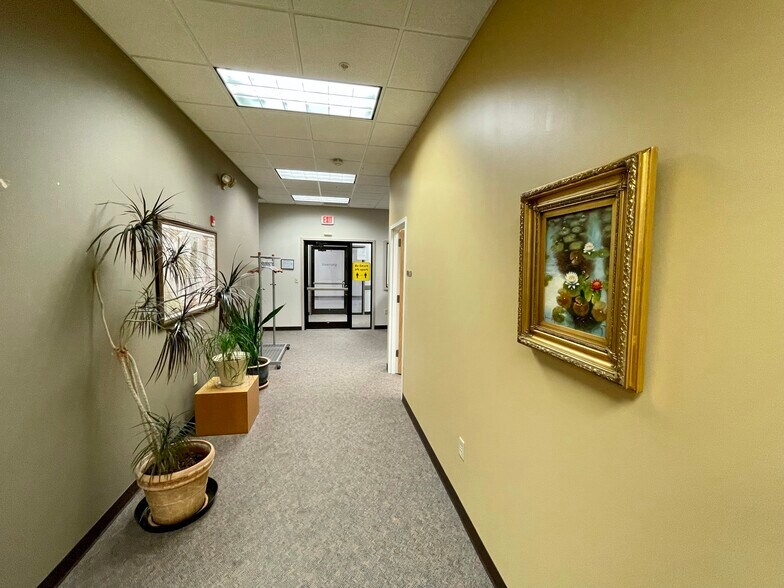 More Photos Of 45 Commerce Dr, Augusta Office For Lease