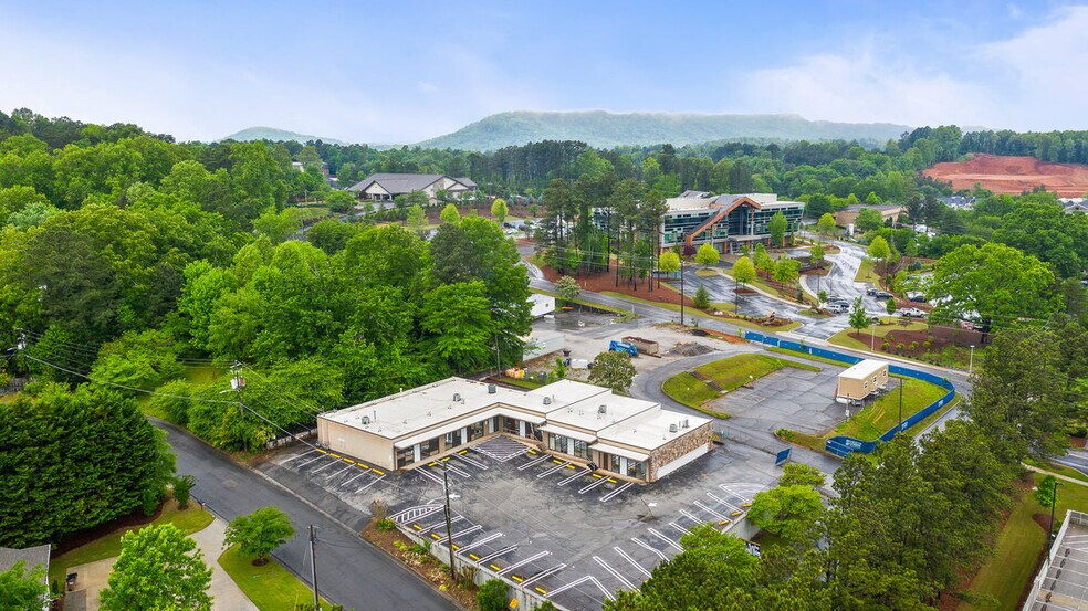 More Photos Of 1401 Applewood Dr, Dalton Medical For Lease