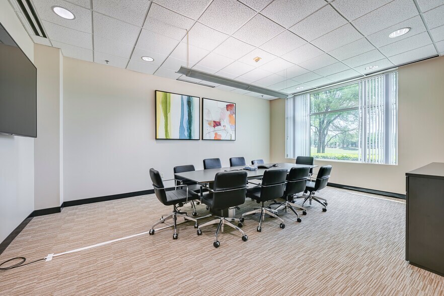 More Photos Of 2850 Lake Vista Dr, Lewisville Office Residential For Lease