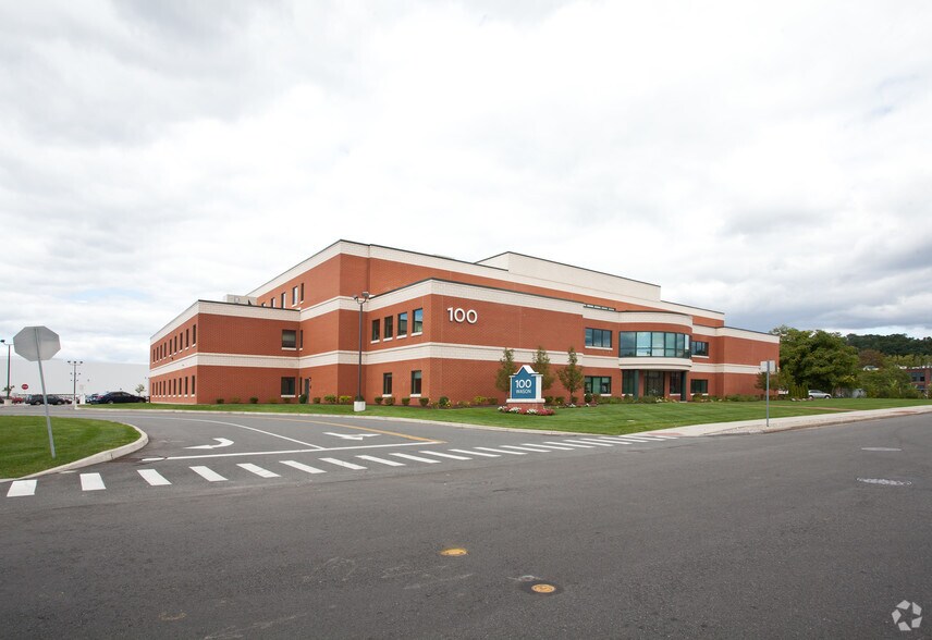 More Photos Of 100 Wason Ave, Springfield Medical For Lease