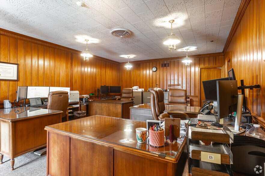 More Photos Of 2521 Cedar Springs Rd, Dallas Office For Lease