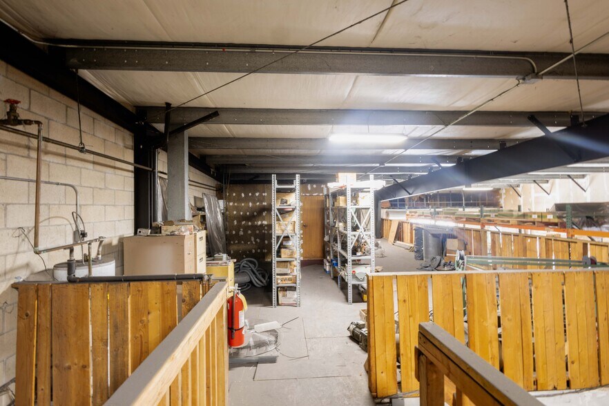 More Photos Of 99-1330 Koaha Pl, Aiea Warehouse For Sale