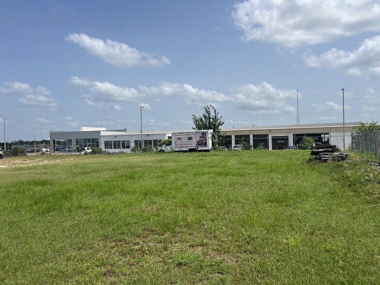 More Photos Of 1575 Highway 290 W, Brenham Industrial For Lease