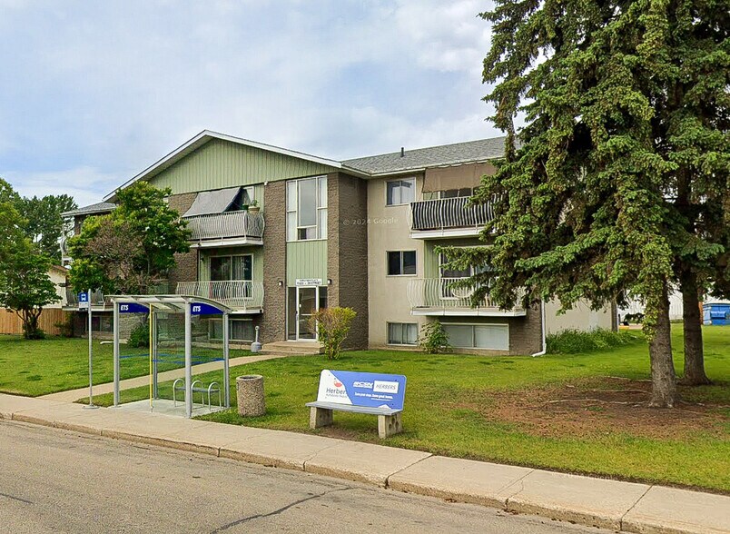 More Photos Of 11320 34th St NW, Edmonton Apartments For Sale