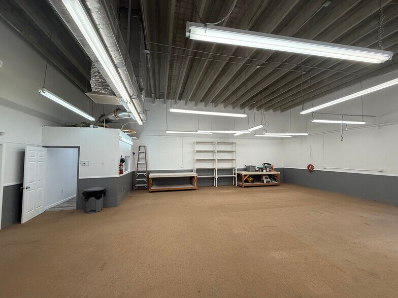 More Photos Of 100-112 SW 5th St, Pompano Beach Warehouse For Lease