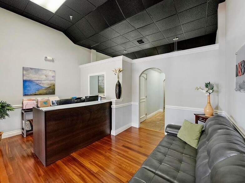 More Photos Of 330 Clematis St, West Palm Beach Storefront Retail Office For Sale