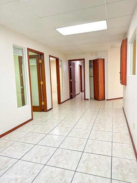 More Photos Of 6910 Bellaire Blvd, Houston Medical For Sale