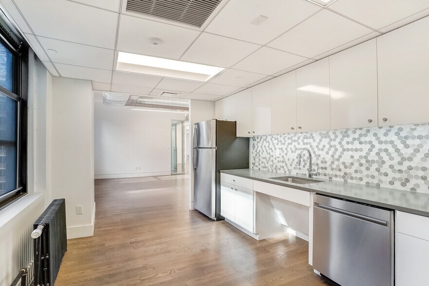 More Photos Of 1001 6th Ave, New York Office For Lease