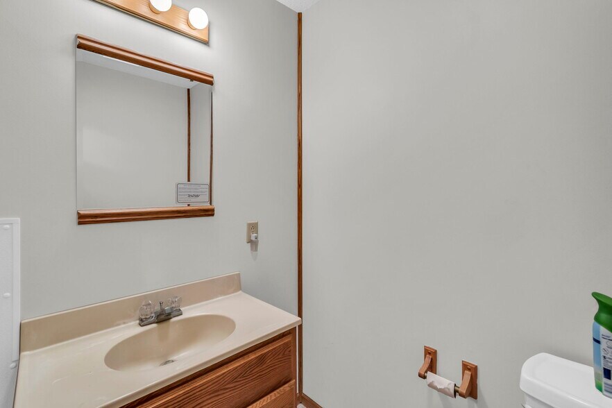 More Photos Of 112 S Pine St, Norborne Bank For Sale