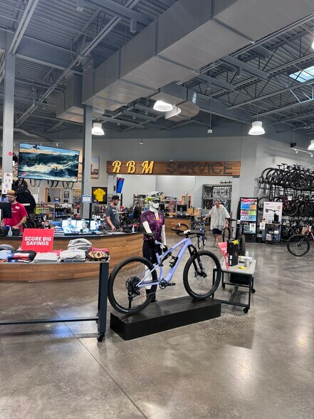 More Photos Of 9040 Falcon View Dr, McKinney Storefront For Sale