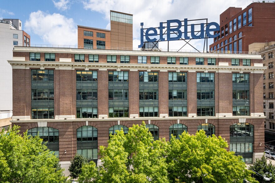 More Photos Of 27-01 Queens Plz N, Long Island City Office For Lease