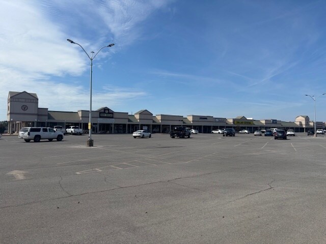 More Photos Of 1505-1715 N Highway 81, Duncan General Retail For Lease