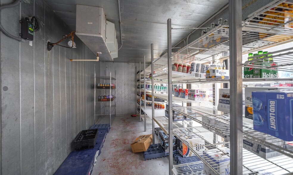 More Photos Of 29176 MO-7, Edwards General Retail For Sale