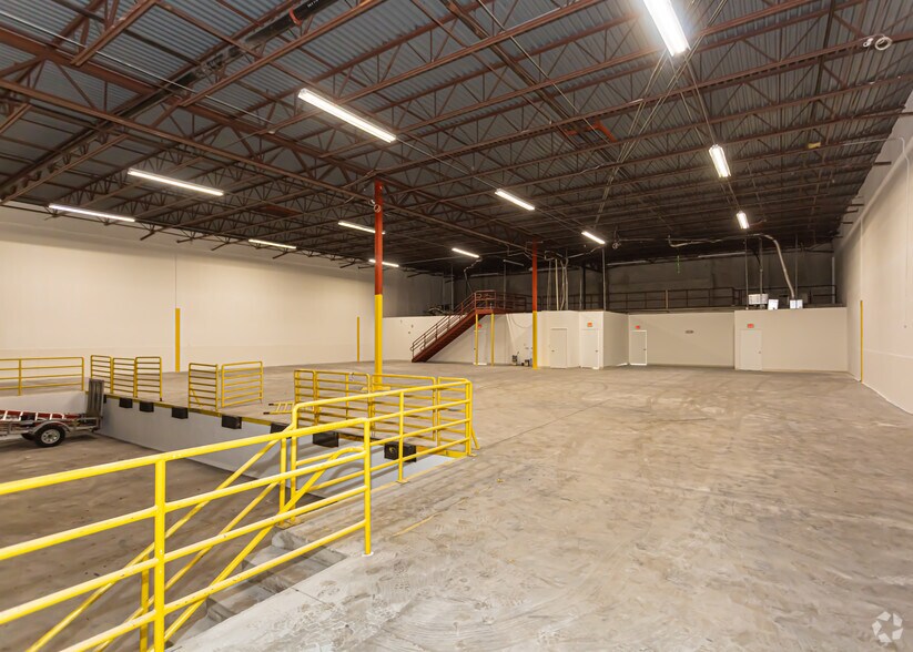 More Photos Of 7501-7521 NW 52nd St, Miami Unknown For Lease