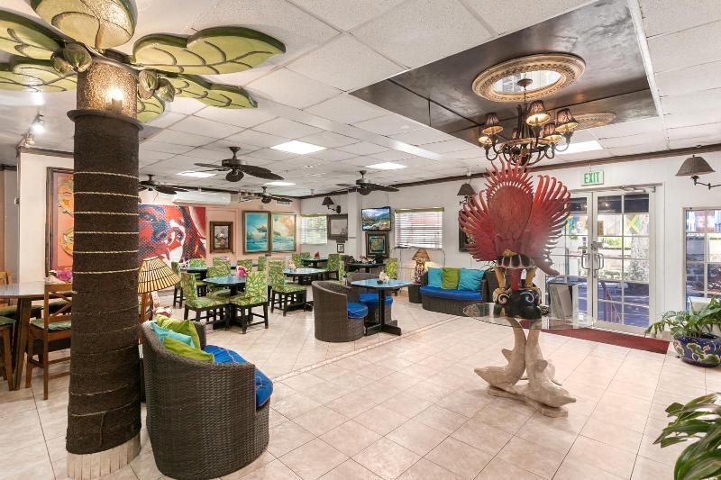 More Photos Of 40 George St, Nassau Hotel For Sale