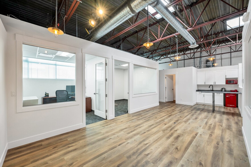 More Photos Of 17750 65A Av, Surrey Showroom For Sale