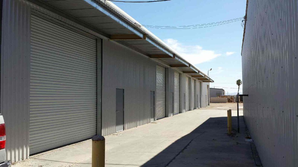 More Photos Of 120 E Ross Ave, El Centro Warehouse For Lease