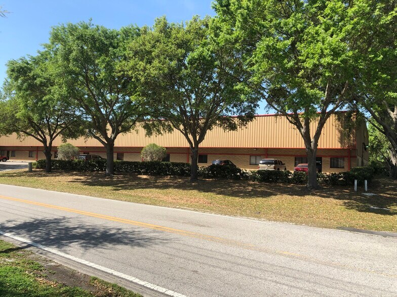 More Photos Of 400 Central Park, Sanford Warehouse For Sale