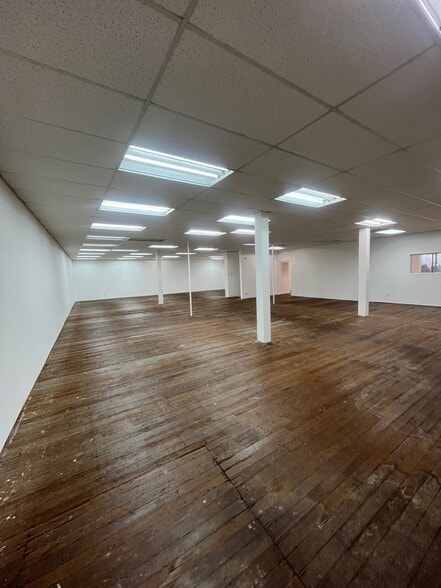 More Photos Of 809-811 S Los Angeles St, Los Angeles Storefront Retail Office For Sale