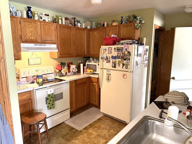 More Photos Of 34 E Paine St, Kiel Apartments For Sale