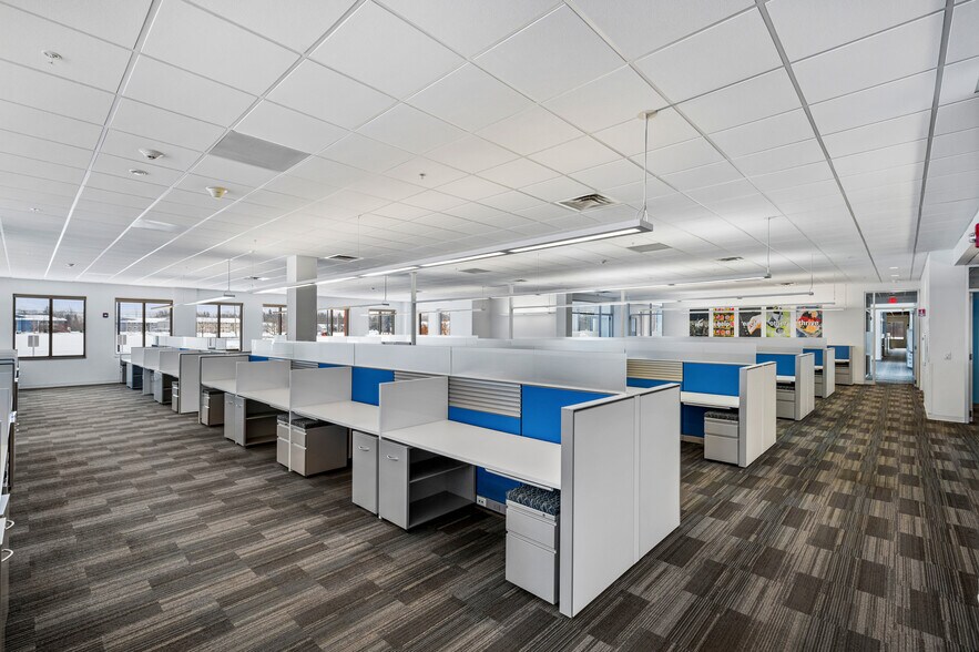 More Photos Of 6950 S Transit Rd, Lockport Office For Lease