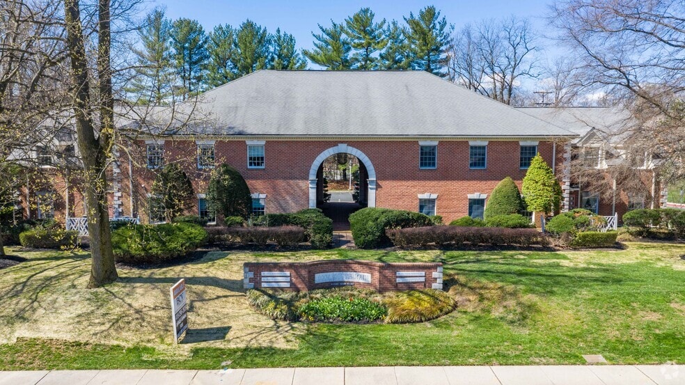Primary Photo Of 900 S Main St, Bel Air Office For Sale