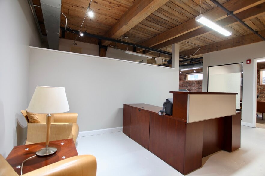 More Photos Of 508 W 5th St, Charlotte Office For Sale