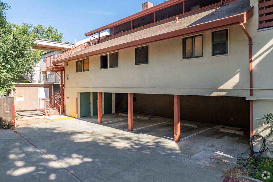 More Photos Of 207 3rd St, Davis Apartments For Lease