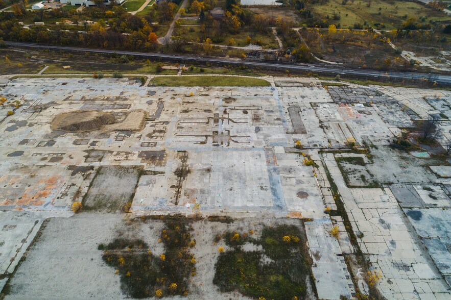 More Photos Of 2201 Industrial Ave, Flint Land For Sale