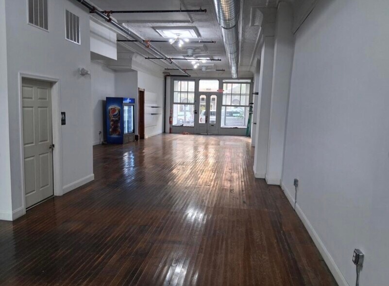 More Photos Of 658 Main St, Slatington Specialty For Lease