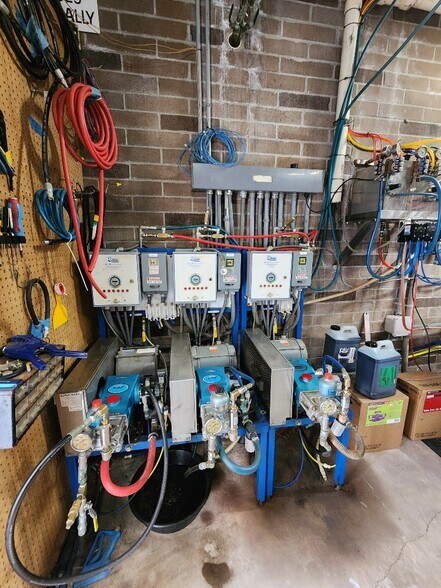 More Photos Of 923 N Morley St, Moberly Carwash For Sale