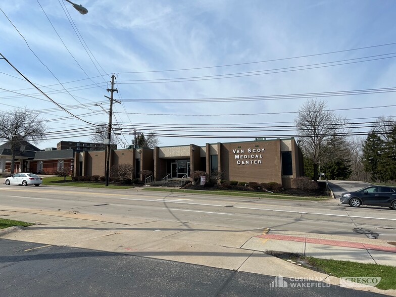 Primary Photo Of 5592 Broadview Rd, Parma Office For Sale