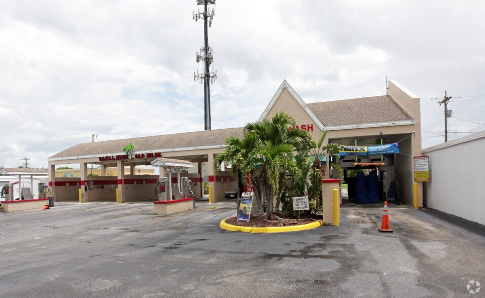 Primary Photo Of 826 Cape Coral Pky E, Cape Coral Carwash For Sale