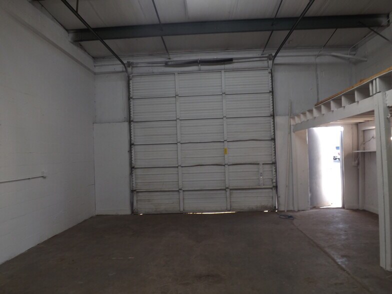 More Photos Of 4477-4481 122nd Ave N, Clearwater Warehouse For Lease