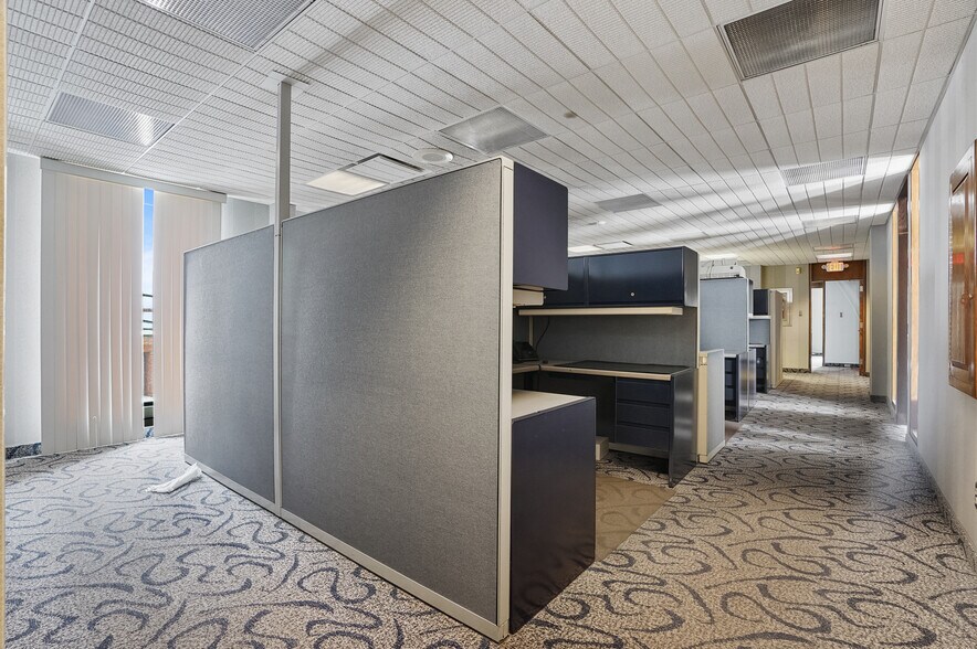 More Photos Of 8525 Clinton Rd, Brooklyn Warehouse For Sale