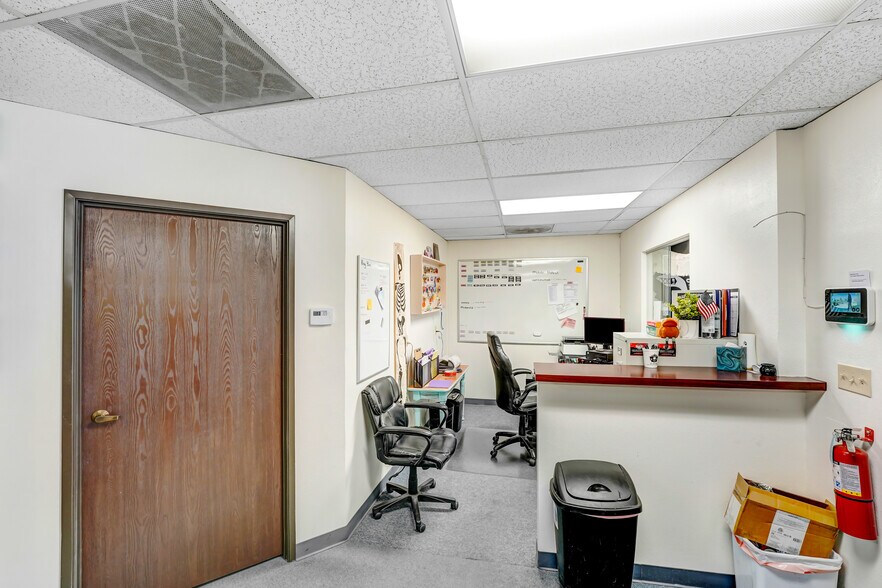 More Photos Of , Palmdale Office For Sale