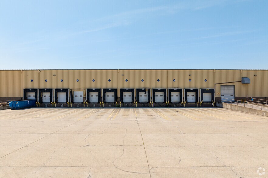 More Photos Of 2580 S 30th St, Lafayette Warehouse For Lease