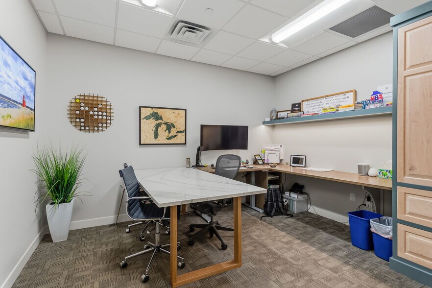 More Photos Of 850 Maple Ave, Holland Industrial For Sale