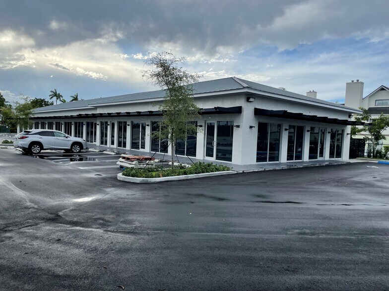More Photos Of 8205 NW 12th St, Doral Freestanding For Lease