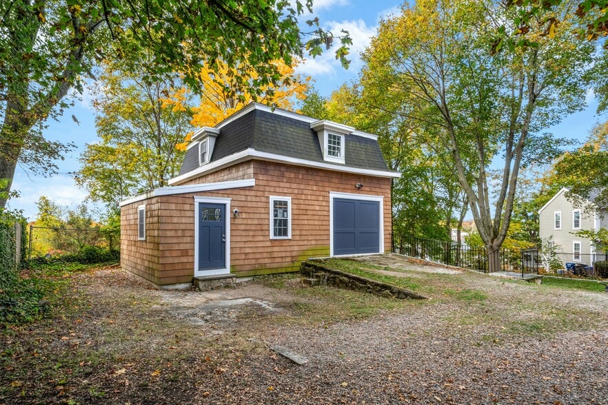 More Photos Of 8 Pine St, Boston Flex For Sale