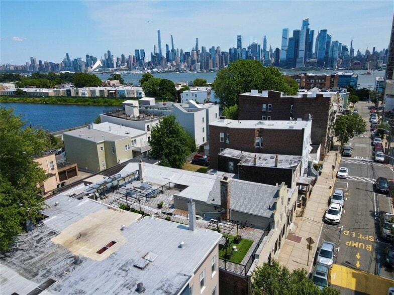 More Photos Of 156-160 19th St, Union City Office For Lease