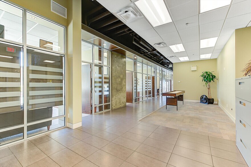 More Photos Of 2040 Springfield Rd, Kelowna Apartments For Sale