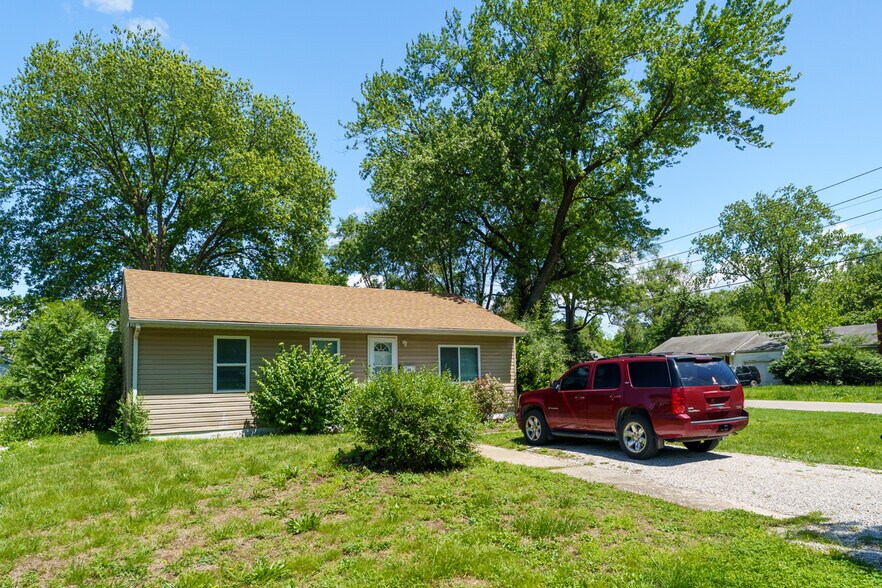 More Photos Of , Cahokia Multifamily For Sale