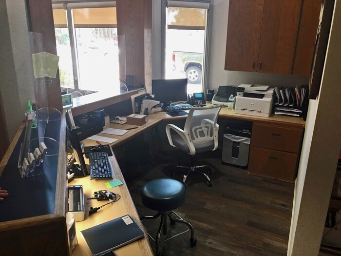 More Photos Of 114 W Ivy St, Hanford Medical For Sale