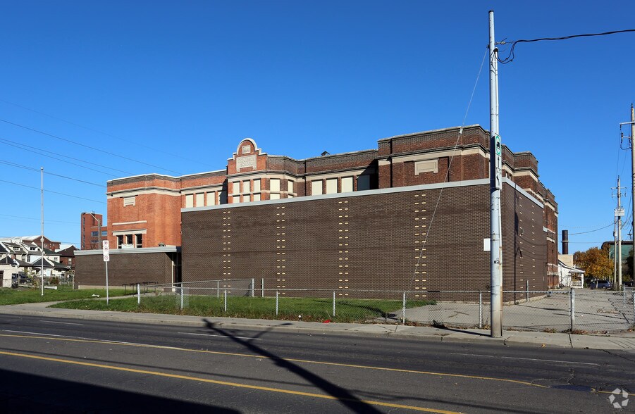 More Photos Of 601 Barton St E, Hamilton Public Library For Sale