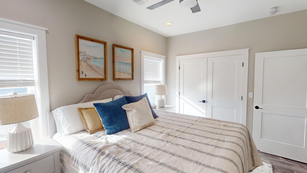 More Photos Of 304 Long Ave, Port Saint Joe Storefront Retail Residential For Sale