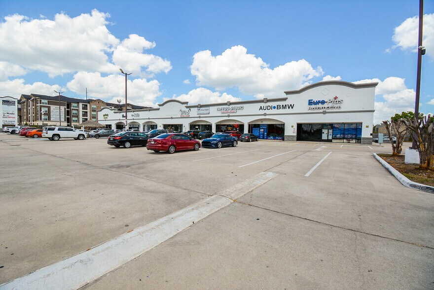 More Photos Of 12970 Westheimer Rd, Houston Storefront For Lease