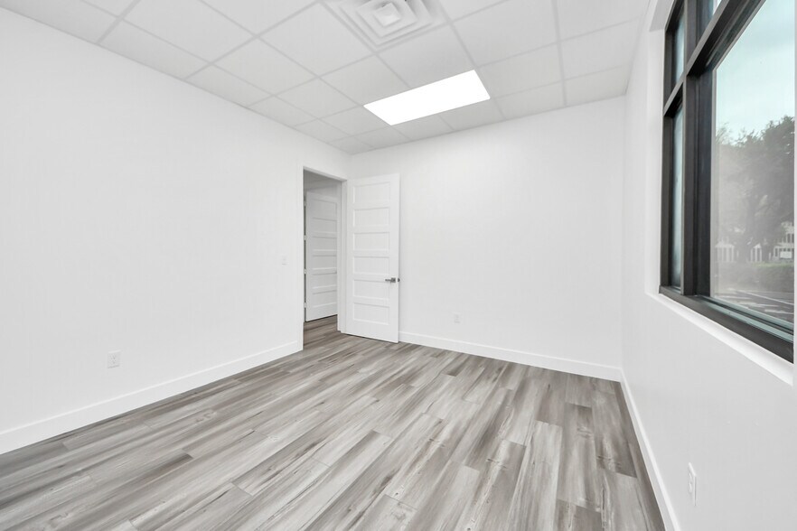More Photos Of 4807 Sugar Grove Blvd, Stafford Medical For Lease