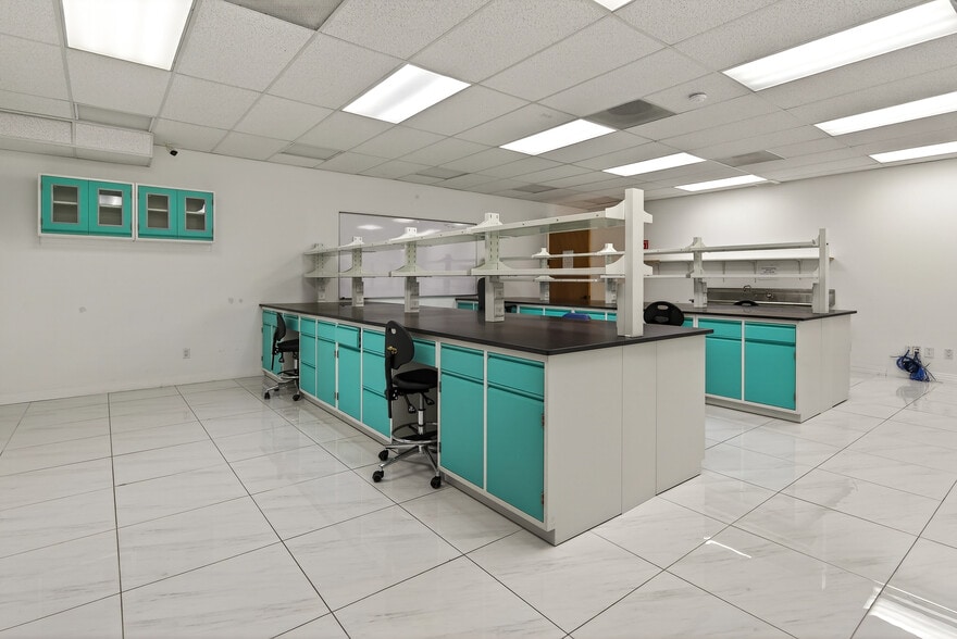 More Photos Of 22421-22429 Hesperian Blvd, Hayward Research And Development For Sale